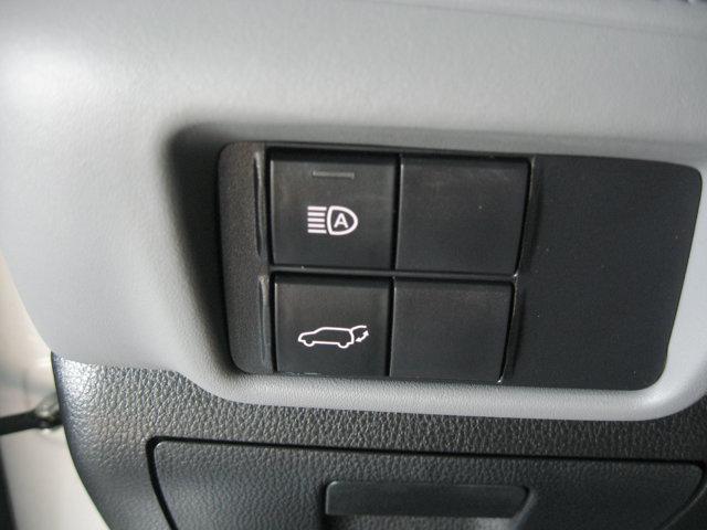 used 2021 Toyota Highlander car, priced at $30,990