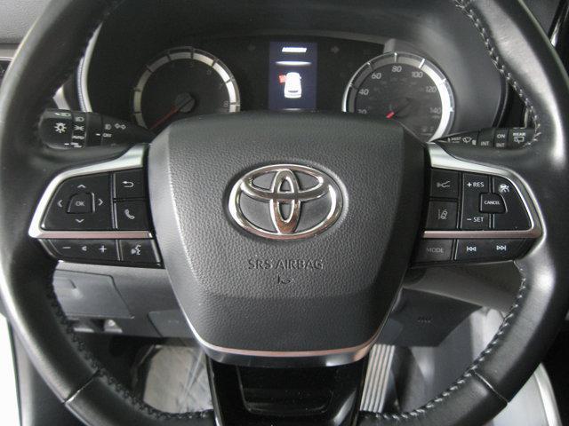 used 2021 Toyota Highlander car, priced at $30,990