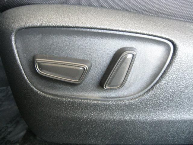 used 2022 Toyota Highlander car, priced at $32,490