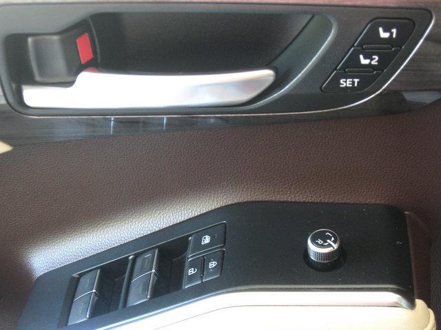 used 2021 Toyota Highlander car, priced at $34,490