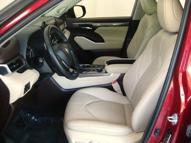 used 2021 Toyota Highlander car, priced at $34,490