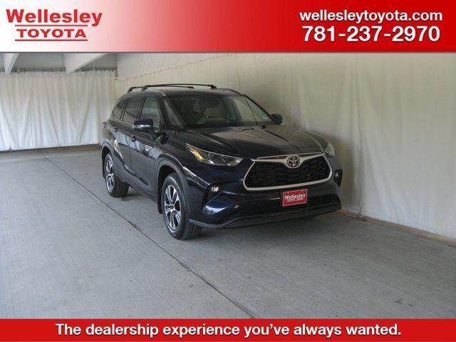 used 2022 Toyota Highlander car, priced at $38,191
