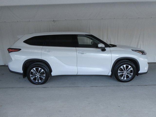 used 2022 Toyota Highlander car, priced at $37,990