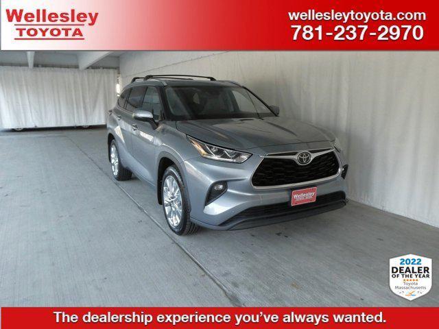 used 2020 Toyota Highlander car, priced at $35,191