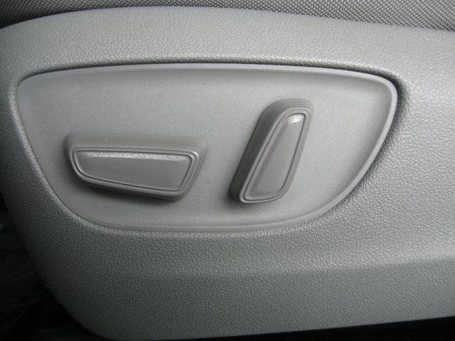 used 2022 Toyota Highlander car, priced at $33,490