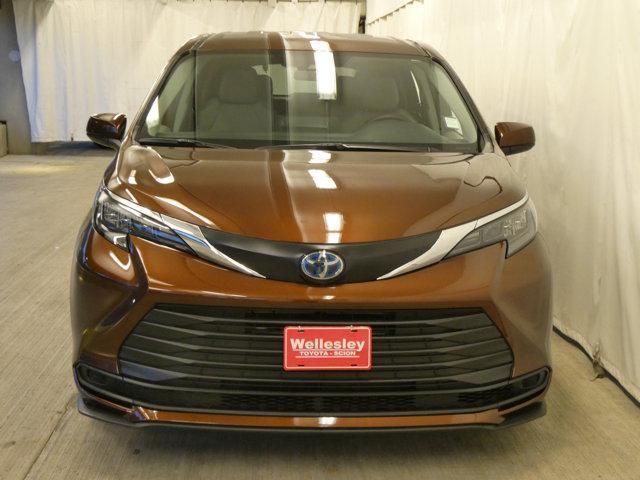 used 2024 Toyota Sienna car, priced at $45,990