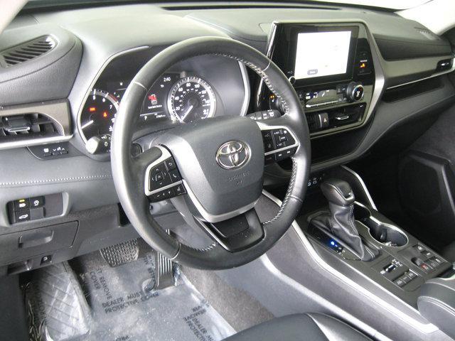 used 2023 Toyota Highlander car, priced at $40,990
