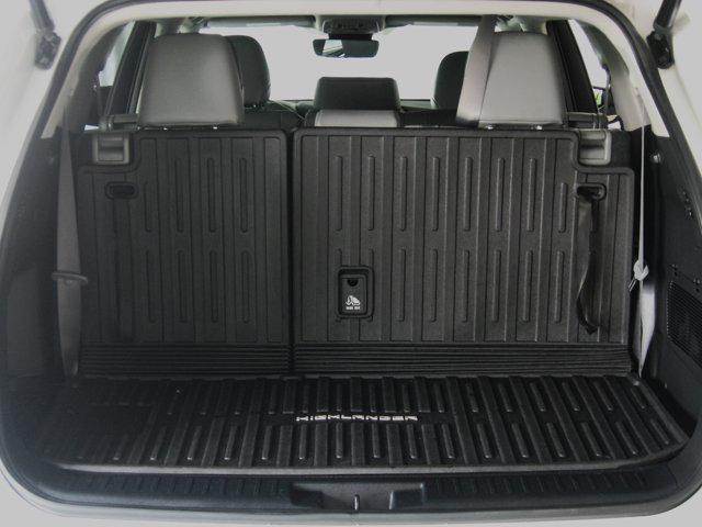 used 2022 Toyota Highlander car, priced at $36,490