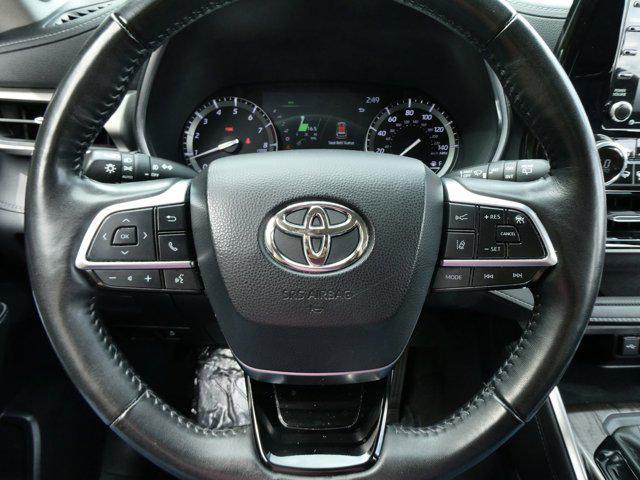 used 2020 Toyota Highlander car, priced at $35,990