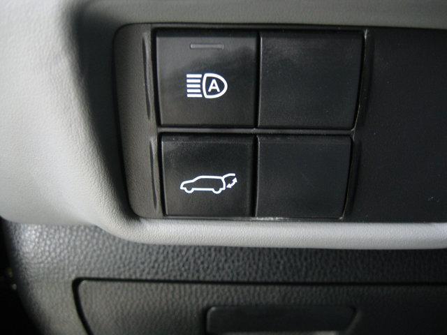 used 2022 Toyota Highlander car, priced at $35,990