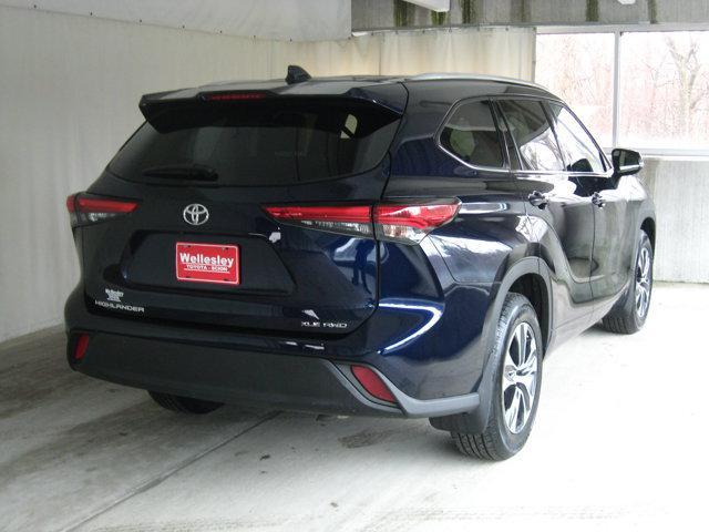 used 2022 Toyota Highlander car, priced at $35,990