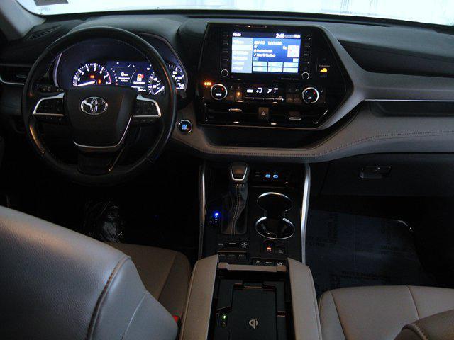 used 2022 Toyota Highlander car, priced at $35,990