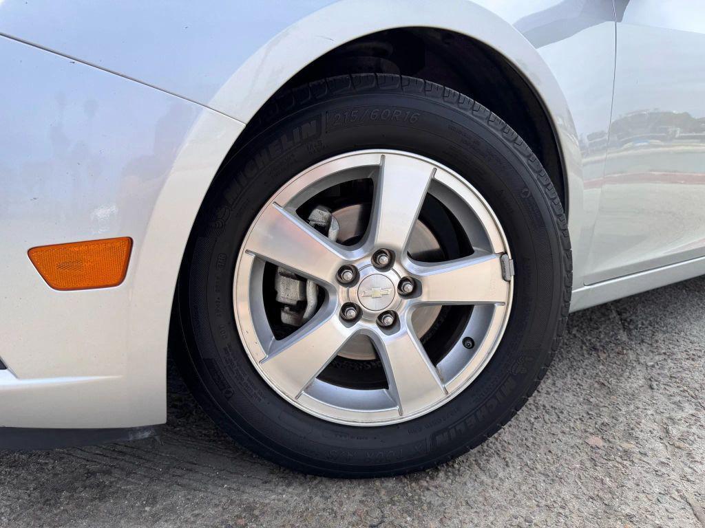 used 2013 Chevrolet Cruze car, priced at $5,490