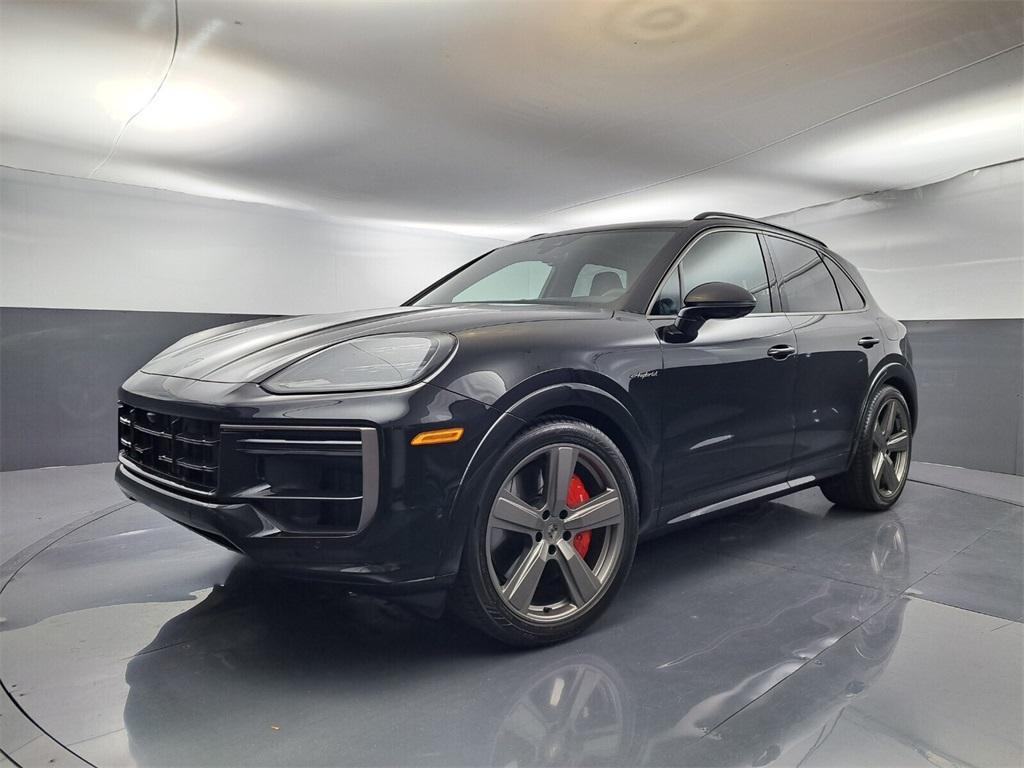 used 2025 Porsche Cayenne E-Hybrid car, priced at $179,900