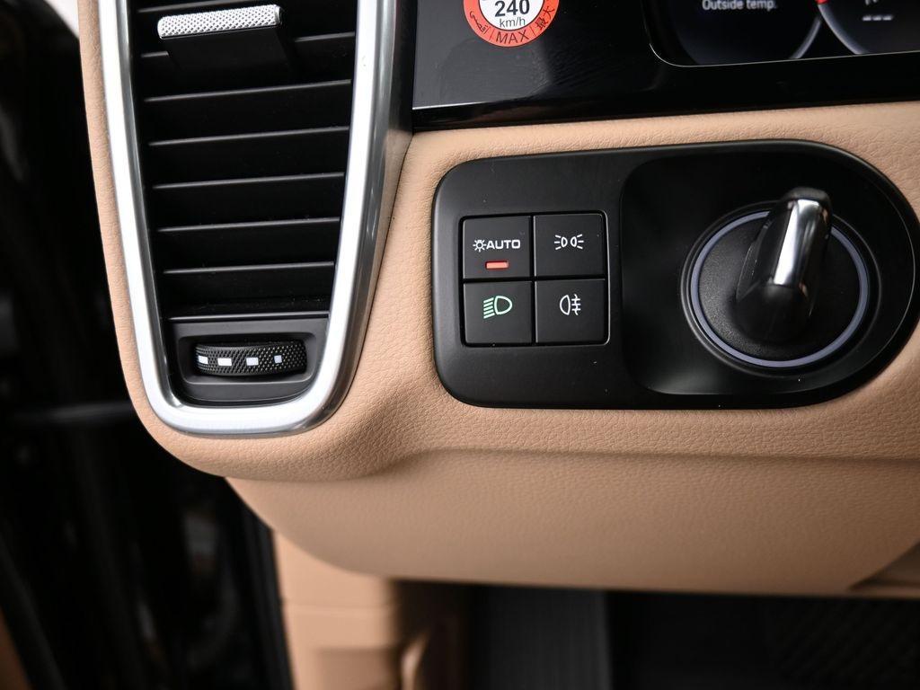 used 2022 Porsche Cayenne car, priced at $59,901