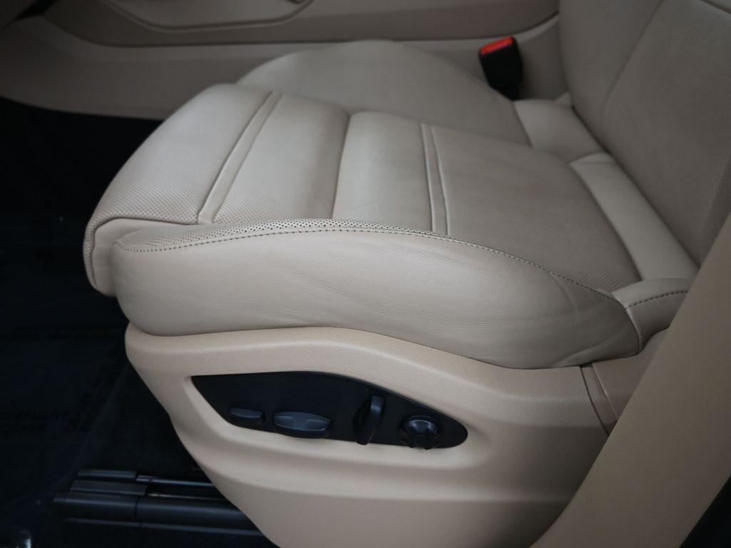 used 2022 Porsche Cayenne car, priced at $59,901