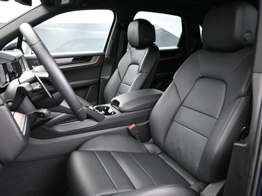 used 2025 Porsche Cayenne car, priced at $125,900