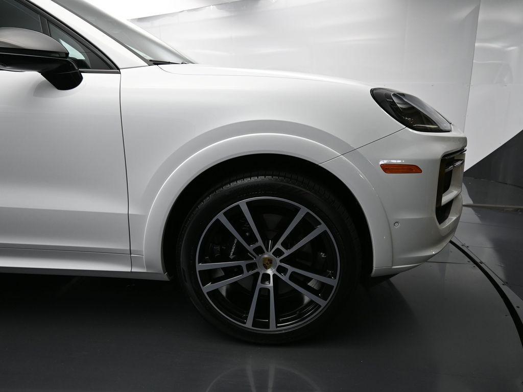 used 2024 Porsche Cayenne car, priced at $91,900