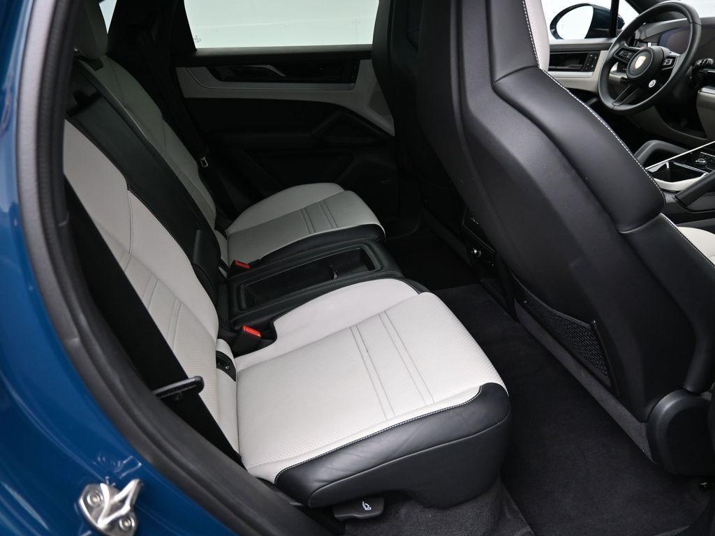 used 2024 Porsche Cayenne car, priced at $91,900
