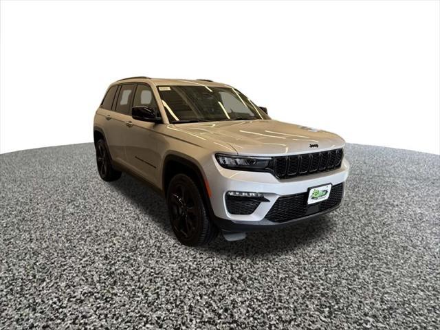 new 2025 Jeep Grand Cherokee car, priced at $49,561