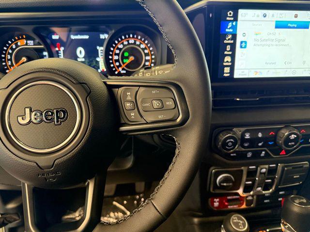 new 2025 Jeep Wrangler car, priced at $47,870