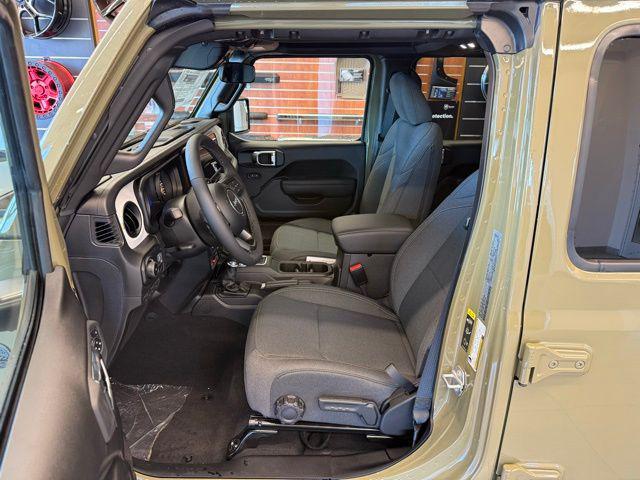 new 2025 Jeep Wrangler car, priced at $47,870