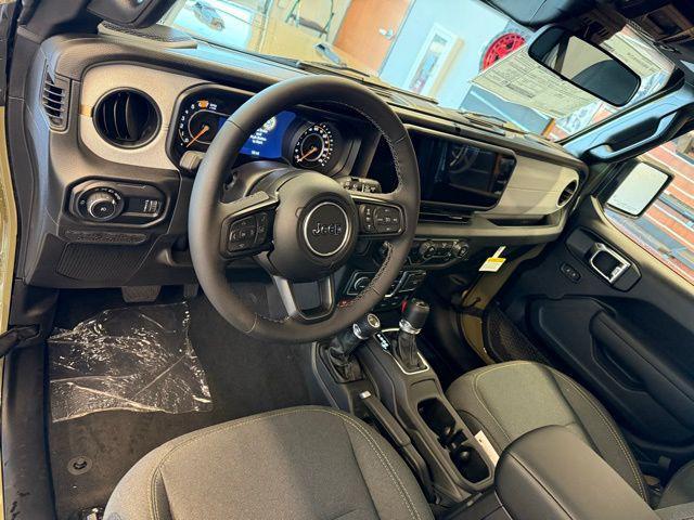 new 2025 Jeep Wrangler car, priced at $47,870