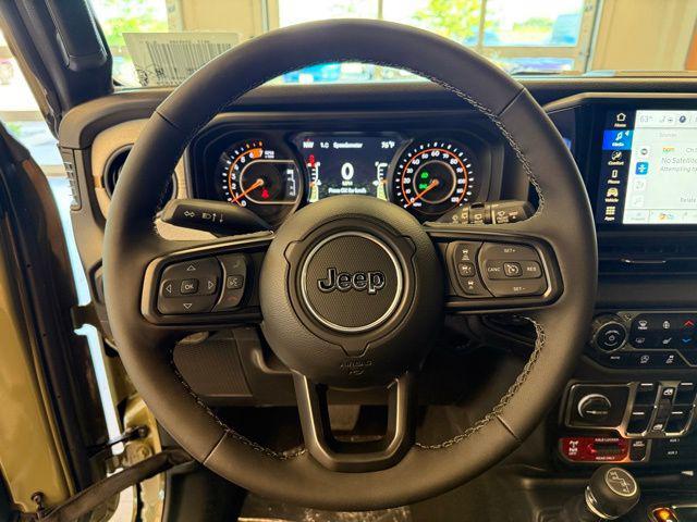 new 2025 Jeep Wrangler car, priced at $47,870