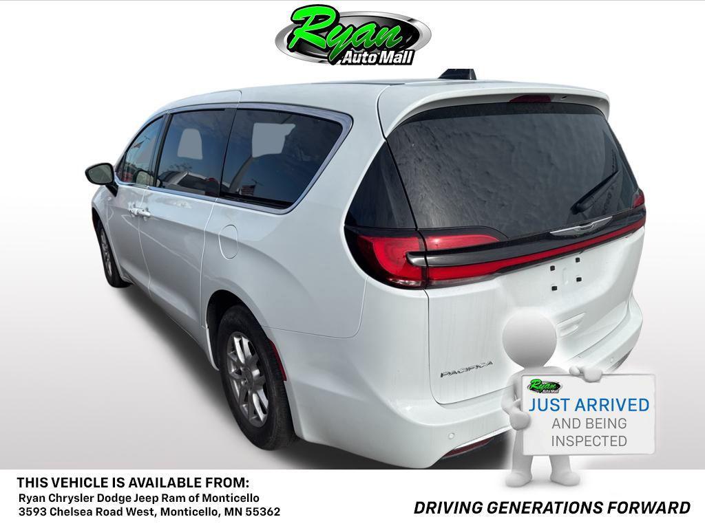 used 2024 Chrysler Pacifica car, priced at $30,799