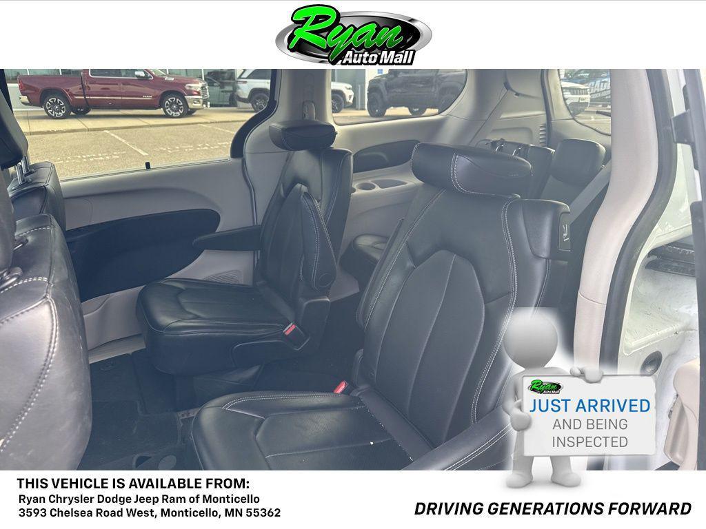 used 2024 Chrysler Pacifica car, priced at $30,799