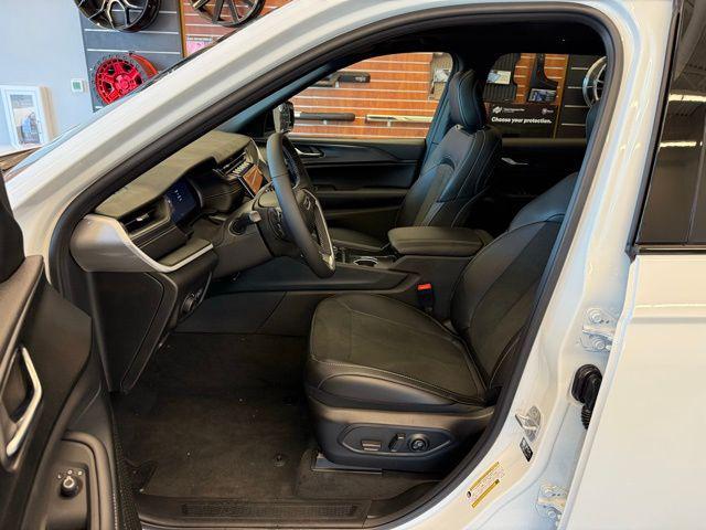 new 2025 Jeep Grand Cherokee L car, priced at $41,733