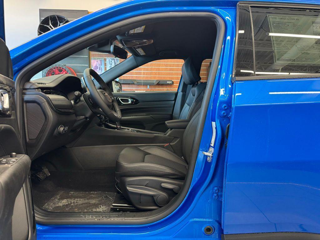 new 2025 Jeep Compass car, priced at $27,076
