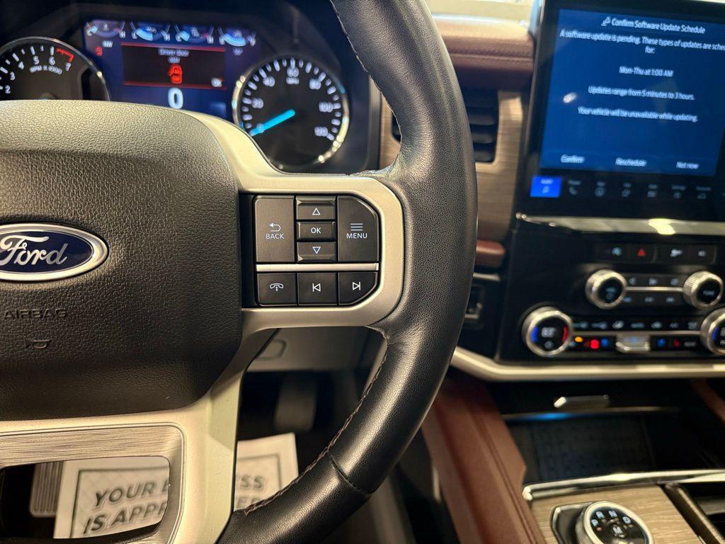 used 2024 Ford Expedition car, priced at $49,299