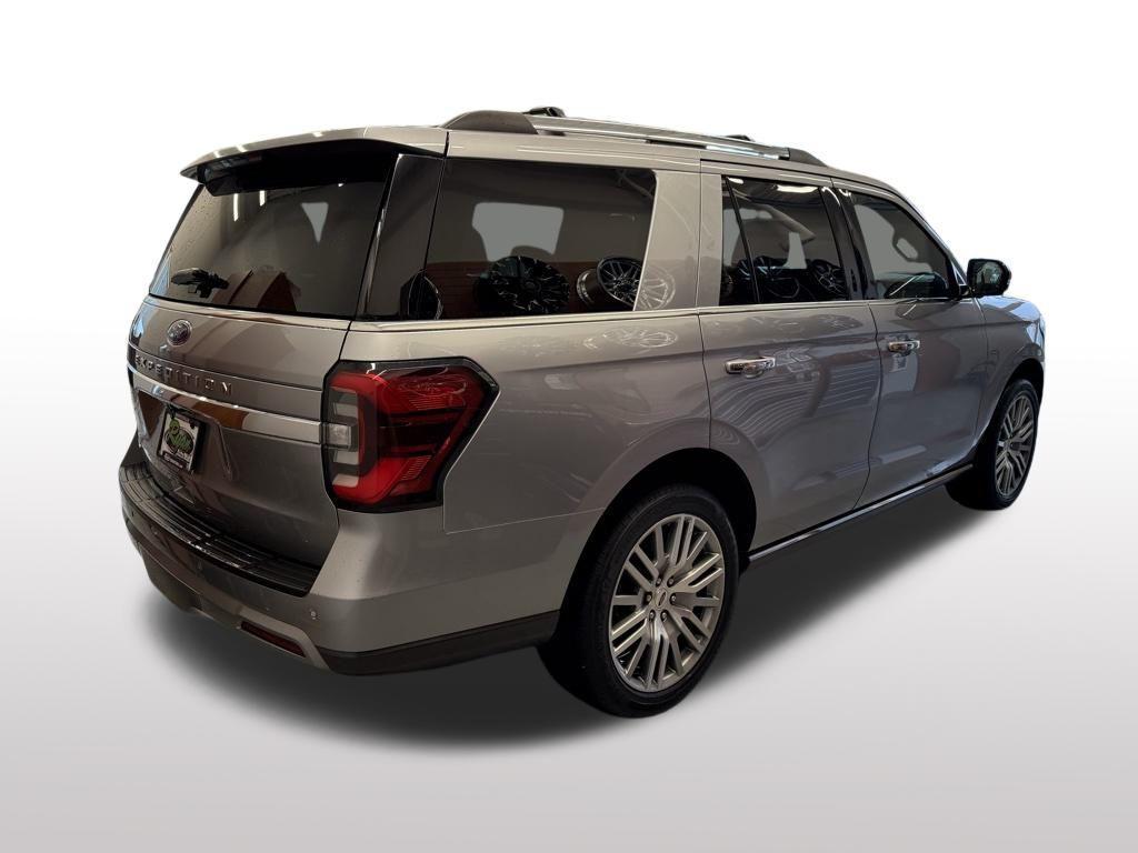 used 2024 Ford Expedition car, priced at $49,299