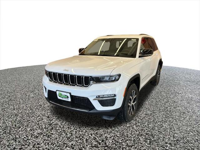 new 2025 Jeep Grand Cherokee car, priced at $43,195