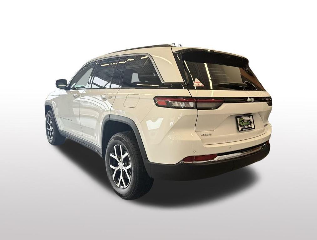 new 2025 Jeep Grand Cherokee car, priced at $43,571