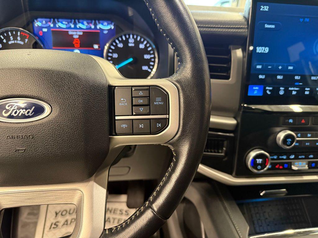 used 2023 Ford Expedition car, priced at $40,499