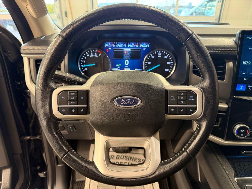 used 2023 Ford Expedition car, priced at $40,499