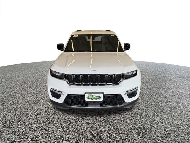 new 2025 Jeep Grand Cherokee car, priced at $40,711