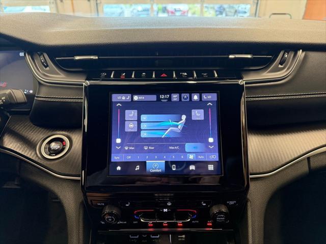 used 2024 Jeep Grand Cherokee car, priced at $35,997