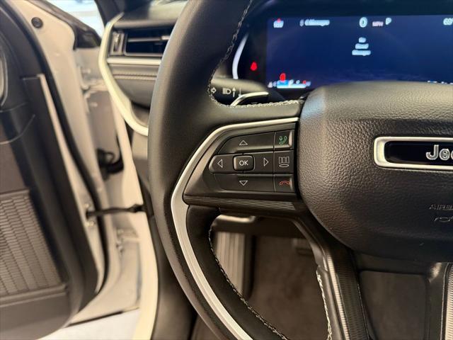 used 2024 Jeep Grand Cherokee car, priced at $35,997