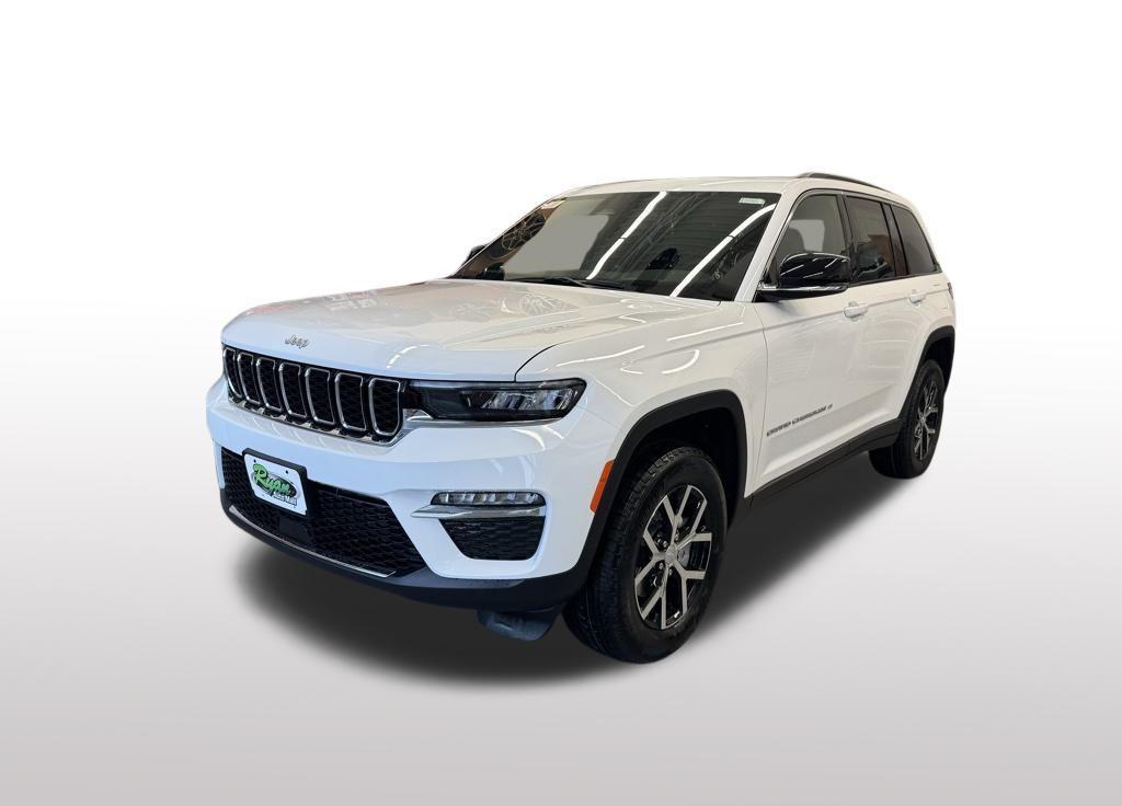 new 2025 Jeep Grand Cherokee car, priced at $43,752
