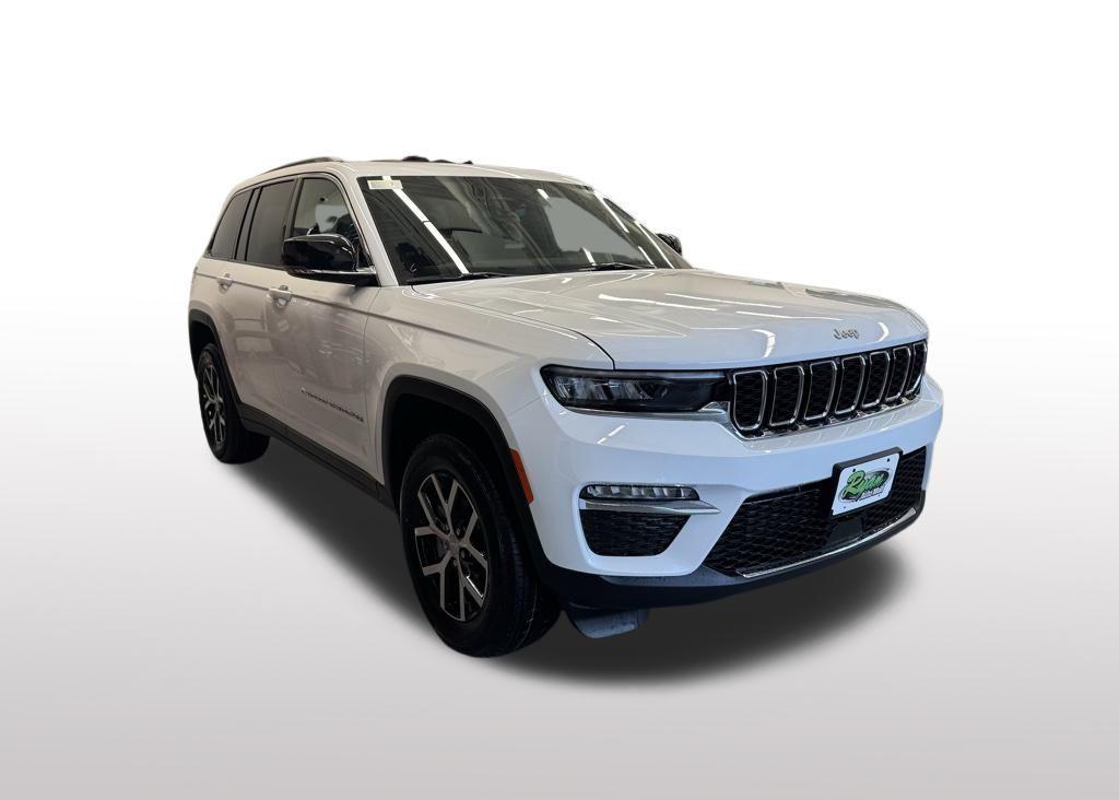 new 2025 Jeep Grand Cherokee car, priced at $43,752