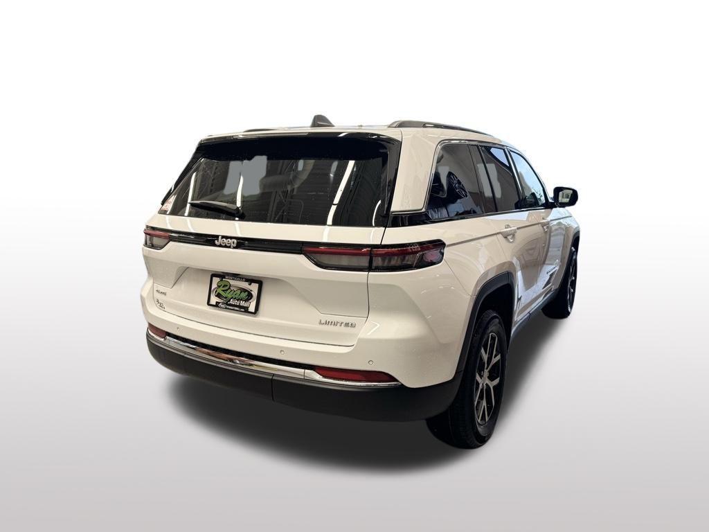 new 2025 Jeep Grand Cherokee car, priced at $43,752