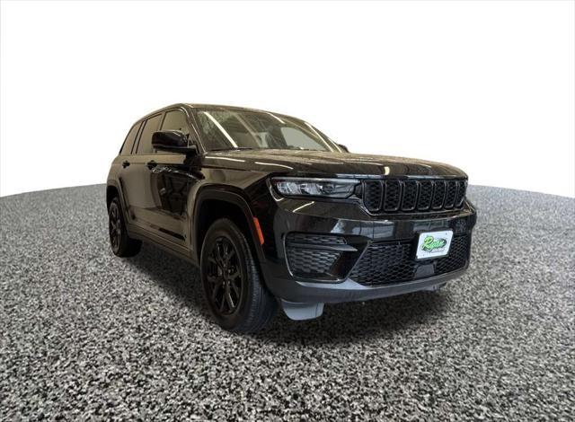 used 2024 Jeep Grand Cherokee car, priced at $35,997