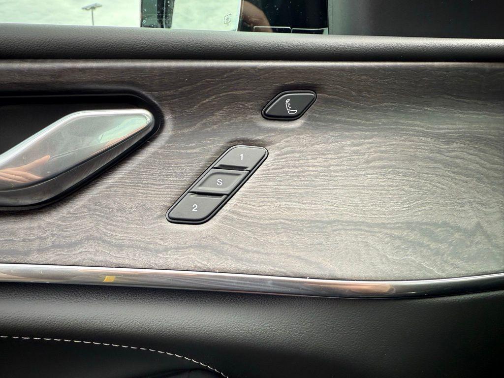 new 2025 Jeep Grand Cherokee car, priced at $58,983