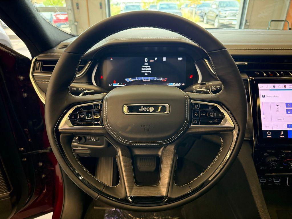 new 2025 Jeep Grand Cherokee car, priced at $58,983