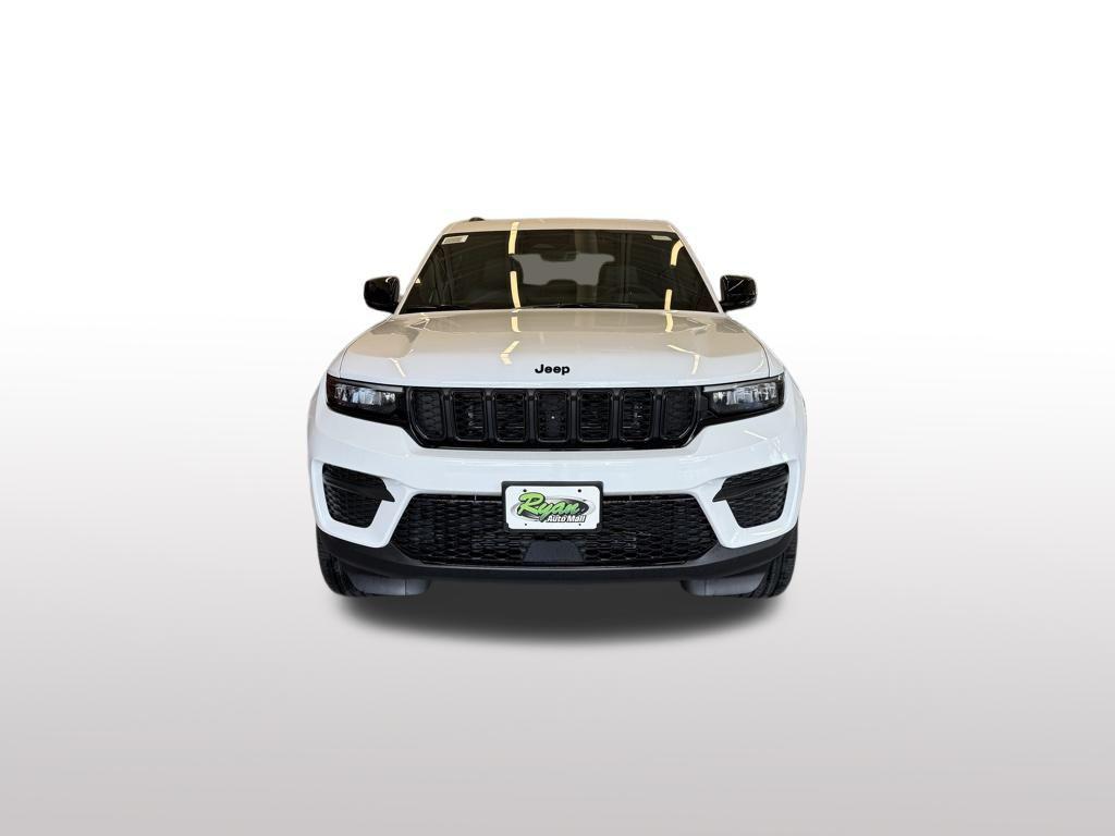 new 2025 Jeep Grand Cherokee car, priced at $40,929