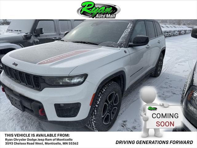 used 2022 Jeep Grand Cherokee car, priced at $35,797