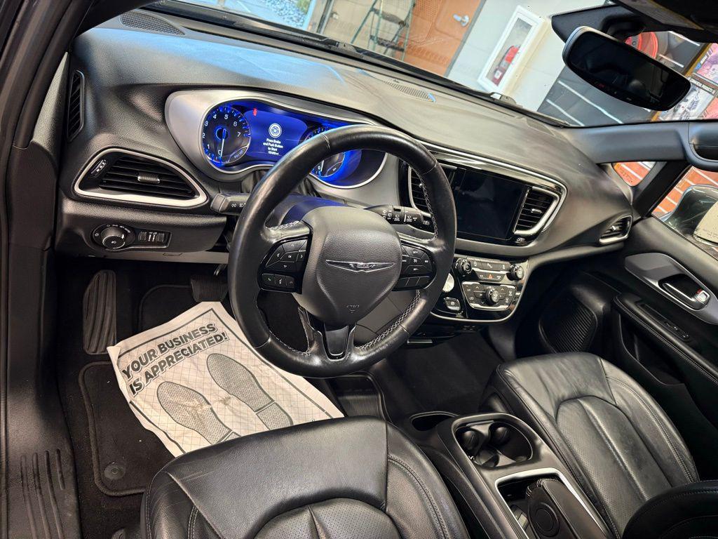used 2020 Chrysler Pacifica car, priced at $15,499
